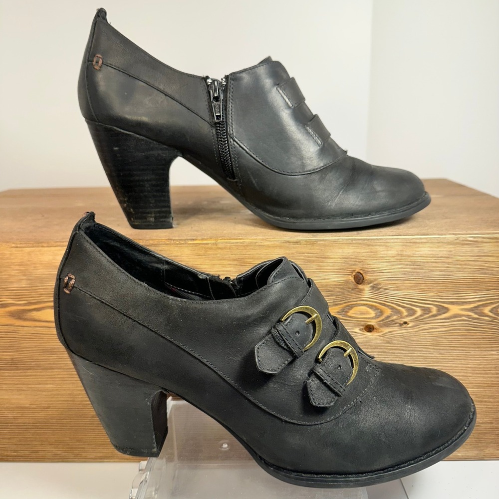 Indigo By Clarks Leather Heel Booties SZ 10  Chunky Buckle Y2K Witchy Whimsigoth